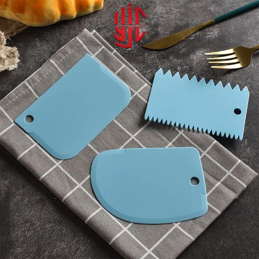 yjc-PLSC-001-1.jpg Cake Scraper 3 Pieces Set - Image 1